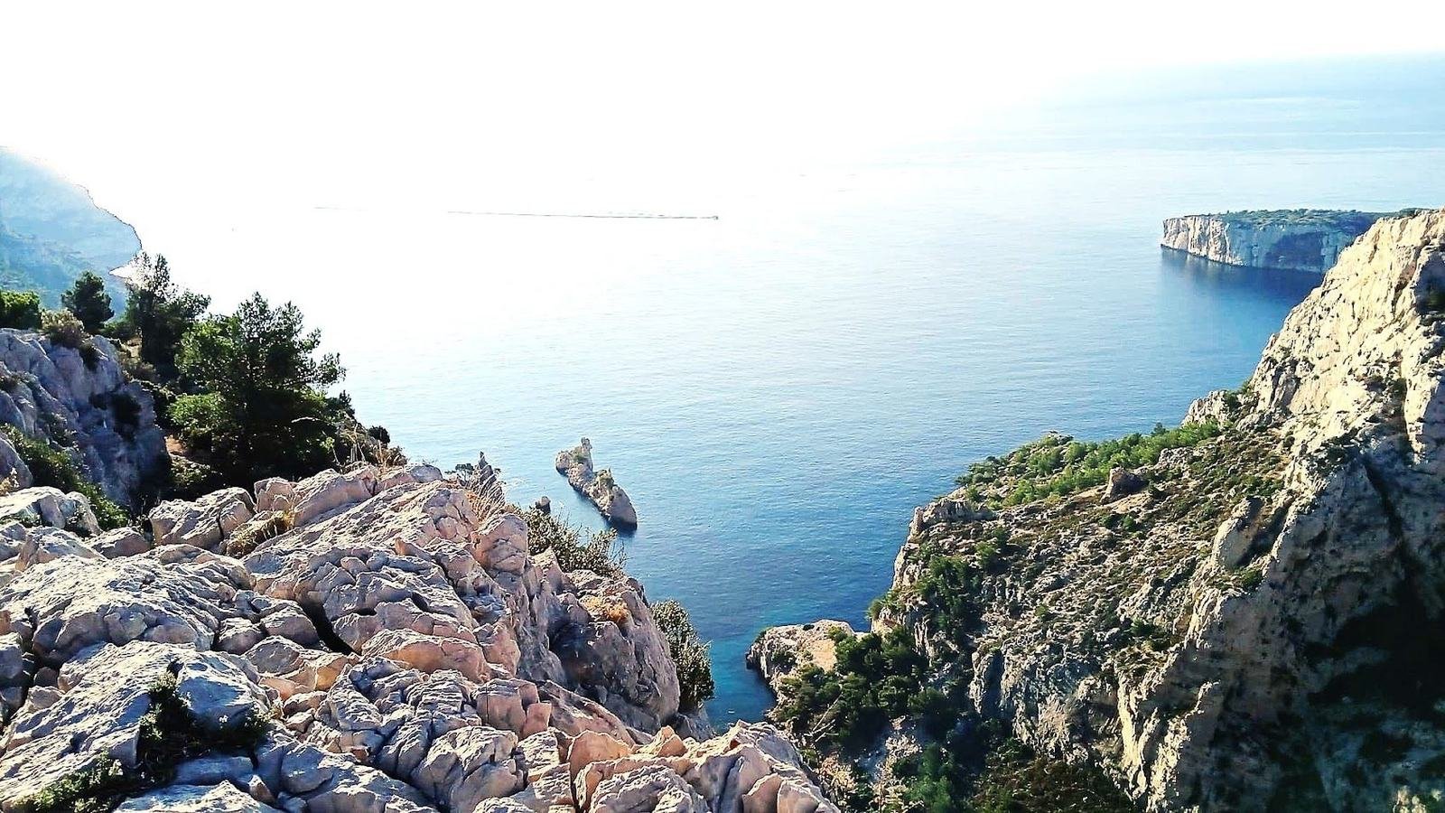 Littoral et horizon marin près de Marseille