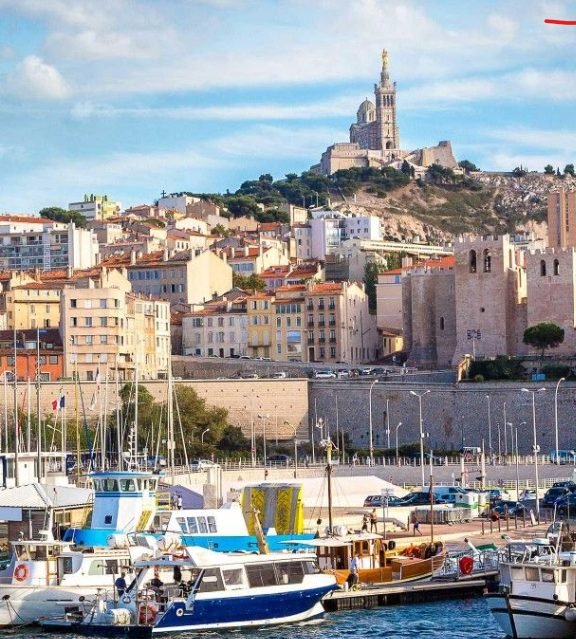 Le Vieux-Port de Marseille et Notre-Dame de la Garde